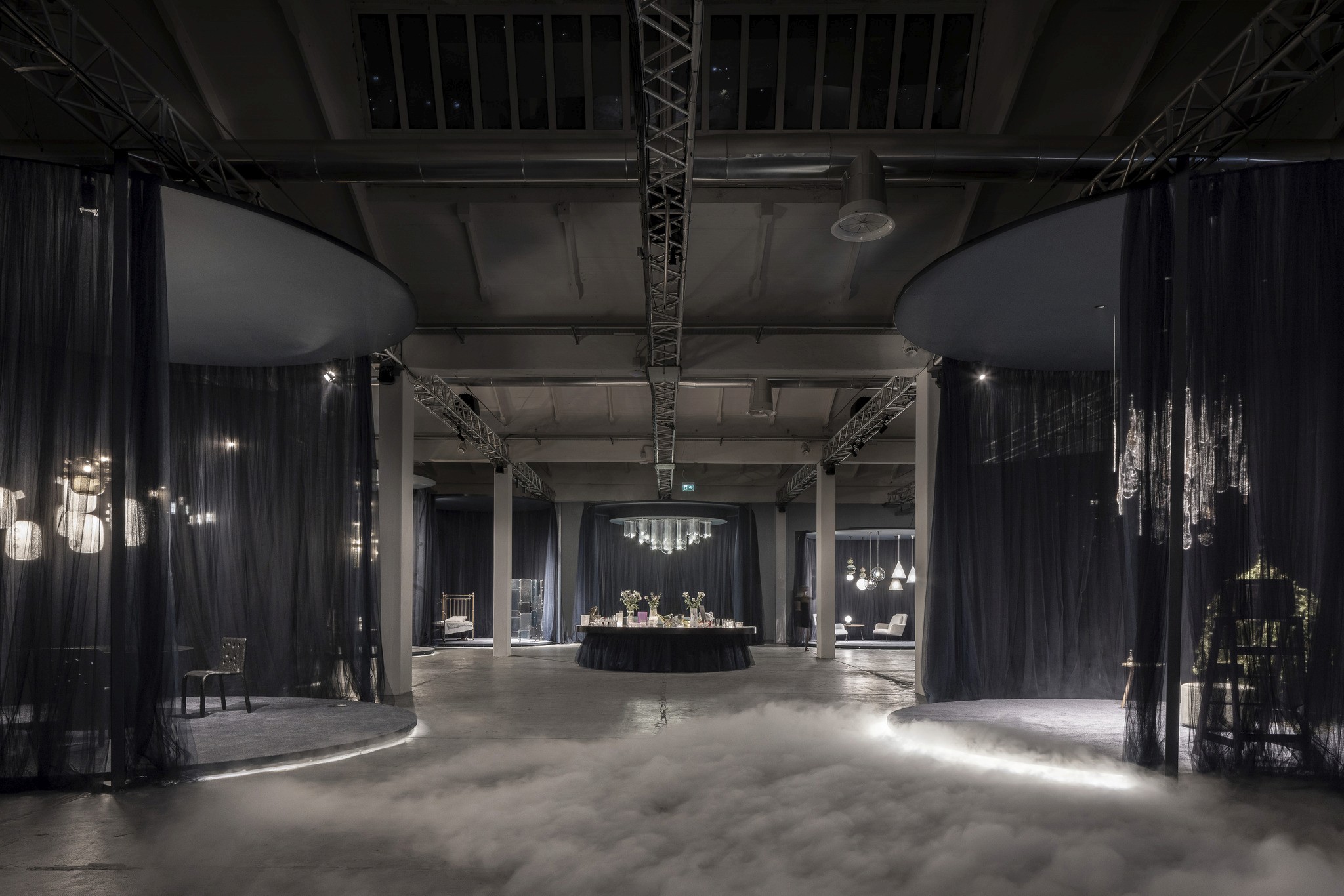 JanskyDundera pro Lasvit | Milano Design Week 2022 | Foto Lukáš Pelech